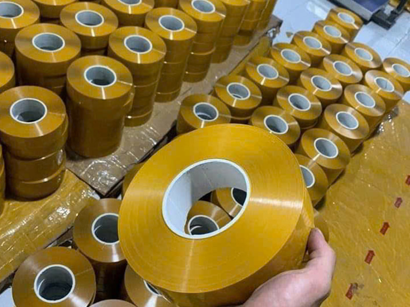 Băng dính có sẵn