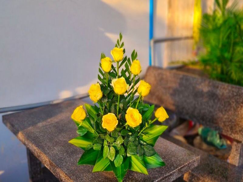 Về nhà mới nên cắm hoa gì? Hoa gì tốt, nên tránh hoa gì? 12 Hoa hồng