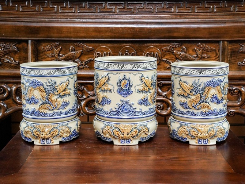 Vị trí đặt bát hương trên bàn thờ gia tiên đúng cách 8 Sơ đồ vị trí 3 bát hương trên bàn thờ gia tiên